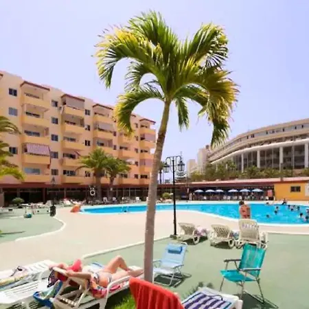 Luminoso Y Bonito Con Piscina En Frente Del Mar * Лос Кристианос