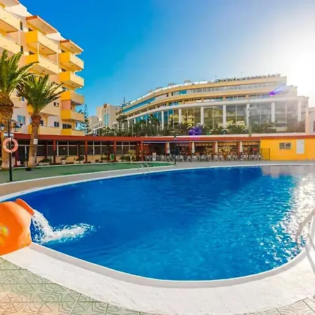 Апартаменты Luminoso Y Bonito Con Piscina En Frente Del Mar *