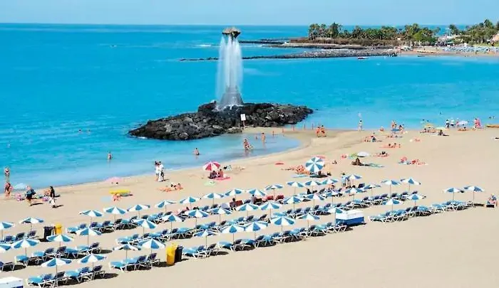Luminoso Y Bonito Con Piscina En Frente Del Mar * Los Cristianos (Tenerife)