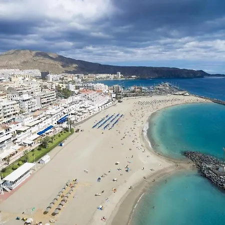 Luminoso Y Bonito Con Piscina En Frente Del Mar Apartman Los Cristianos