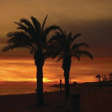 Luminoso Y Bonito Con Piscina En Frente Del Mar Апартаменты Лос Кристианос