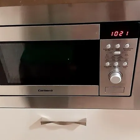 Luminoso Y Bonito Con Piscina En Frente Del Mar Лос Кристианос