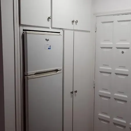 Luminoso Y Bonito Con Piscina En Frente Del Mar Апартаменты *