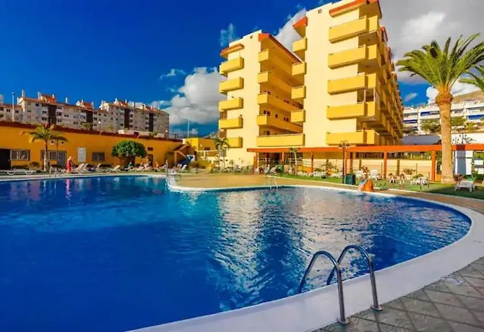 Luminoso Y Bonito Con Piscina En Frente Del Mar شقة