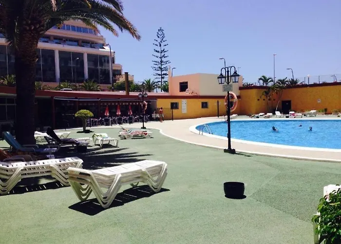 Διαμέρισμα Luminoso Y Bonito Con Piscina En Frente Del Mar